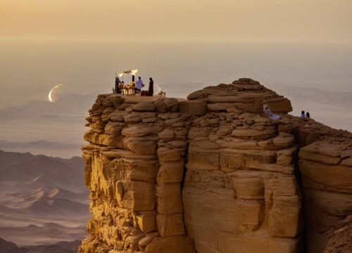 Twilight Marvels: Riyadh tours Edge of the World Experience