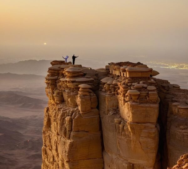 Riyadh tours Edge of the World Experience