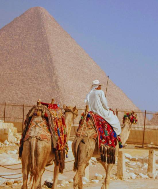 Pyramids of Giza, Sphinx, Saqqara And Memphis Tour